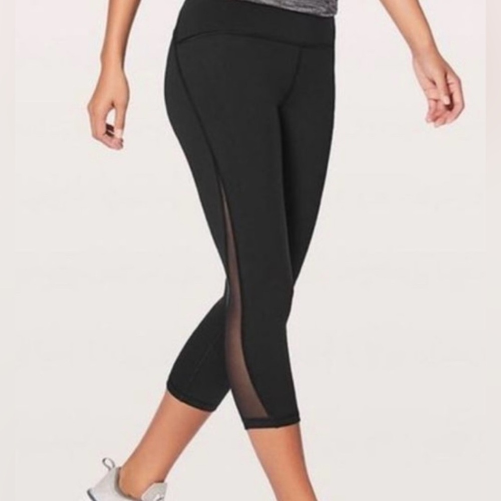 Lululemon Cropped Shear Side Leggings